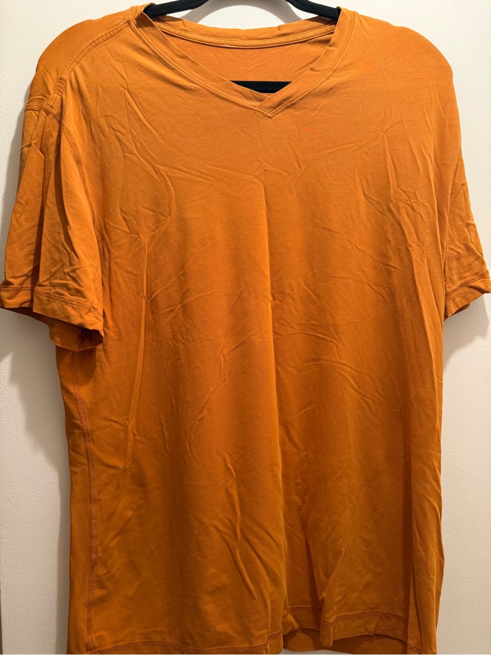 lululemon athletica Men's V-Neck Short Sleeve Shirt - Orange